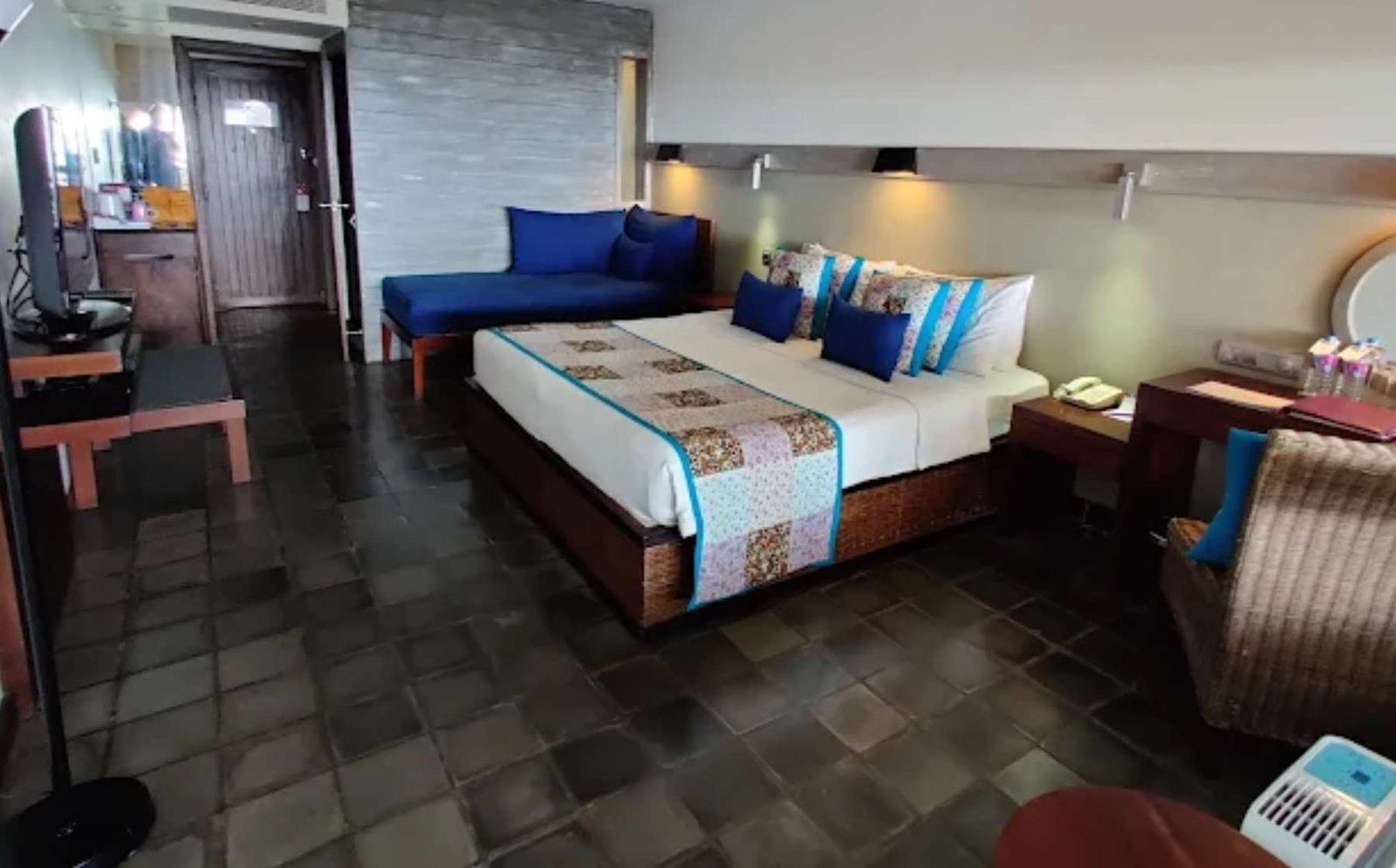 Hikka Tranz by Cinnamon Resort, Hikkaduwa